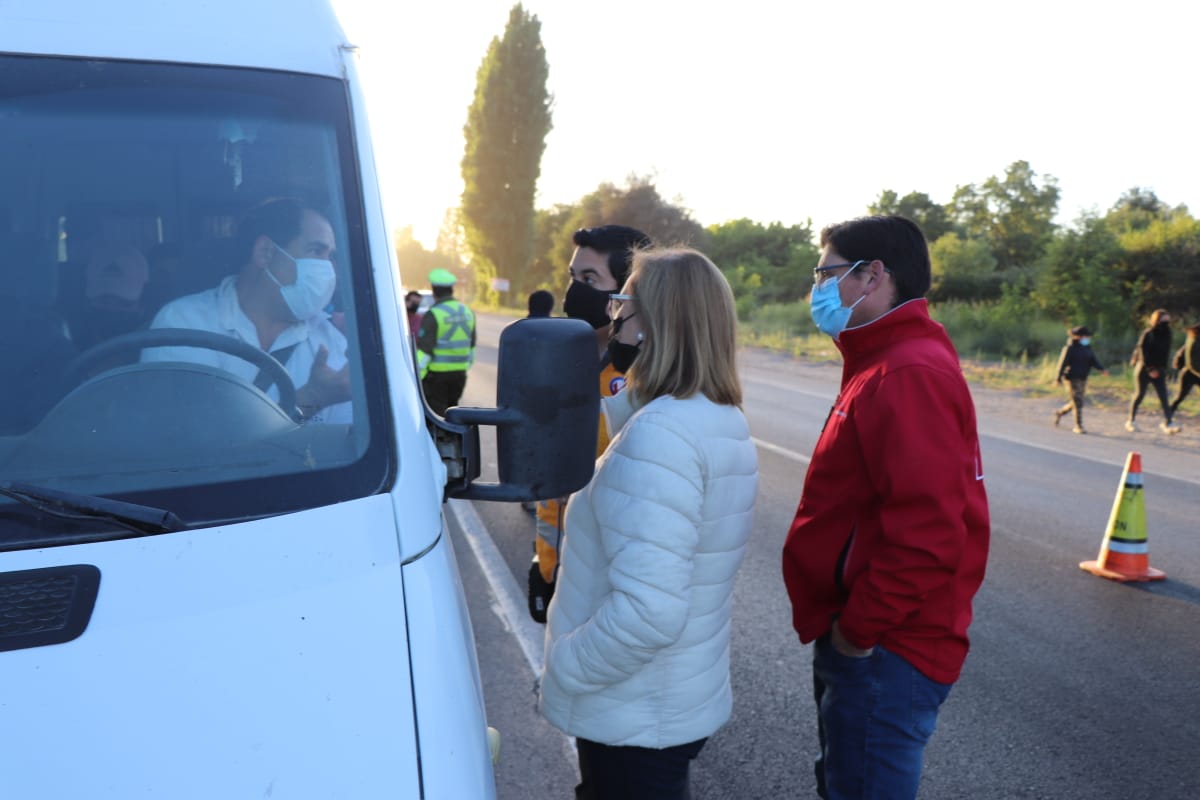 INTENDENTA COFRÉ CONSTATA EN TERRENO EL CUMPLIMIENTO DE PROTOCOLOS EN EL TRANSPORTE DE TRABAJADORES AGRÍCOLAS