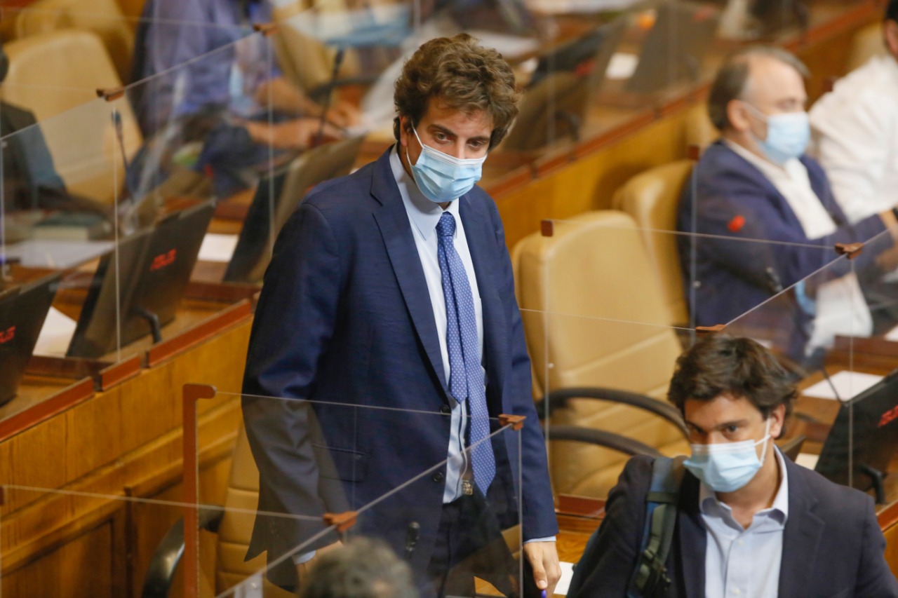 DURA CRÍTICA DE SCHALPER AL GOBIERNO NO VAMOS A ACEPTAR QUE LOS ADULTOS MAYORES TENGAN QUE PAGAR LA FALTA DE DILIGENCIA DEL GOBIERNO EN PONERSE DE ACUERDO CON LOS TRANSPORTISTAS RURALES