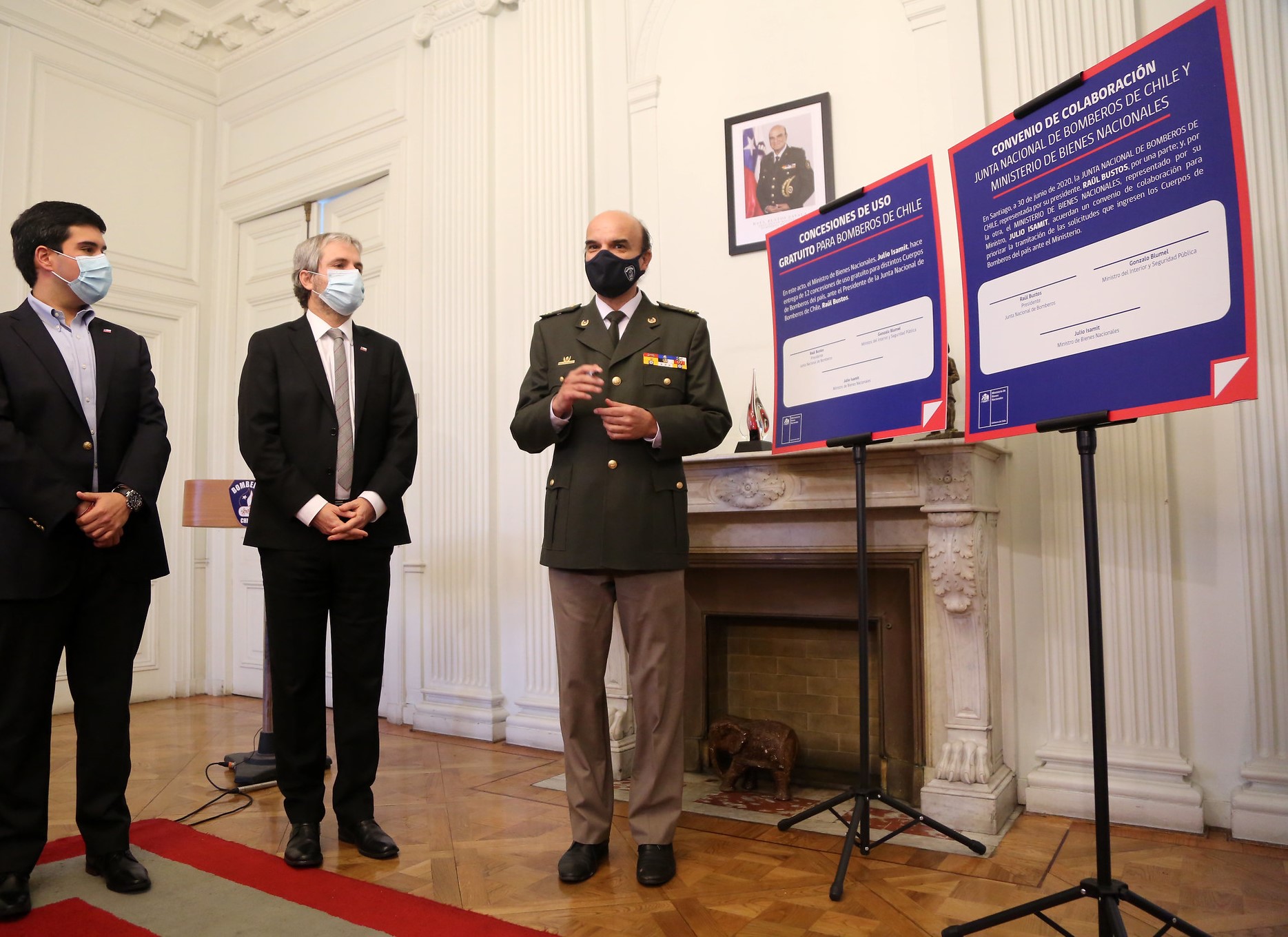GOBIERNO FIRMA CONVENIO CON BOMBEROS Y ENTREGA 12 CONCESIONES DE INMUEBLES PARA LA INSTITUCIÓN CONVENIO BOMBEROS CHILE