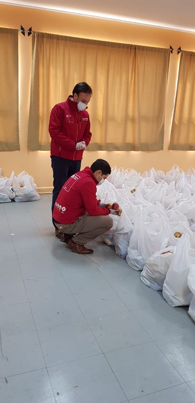 Mineduc comienza distribución de más de 98.524 canastas de alimentos a estudiantes de la región 2