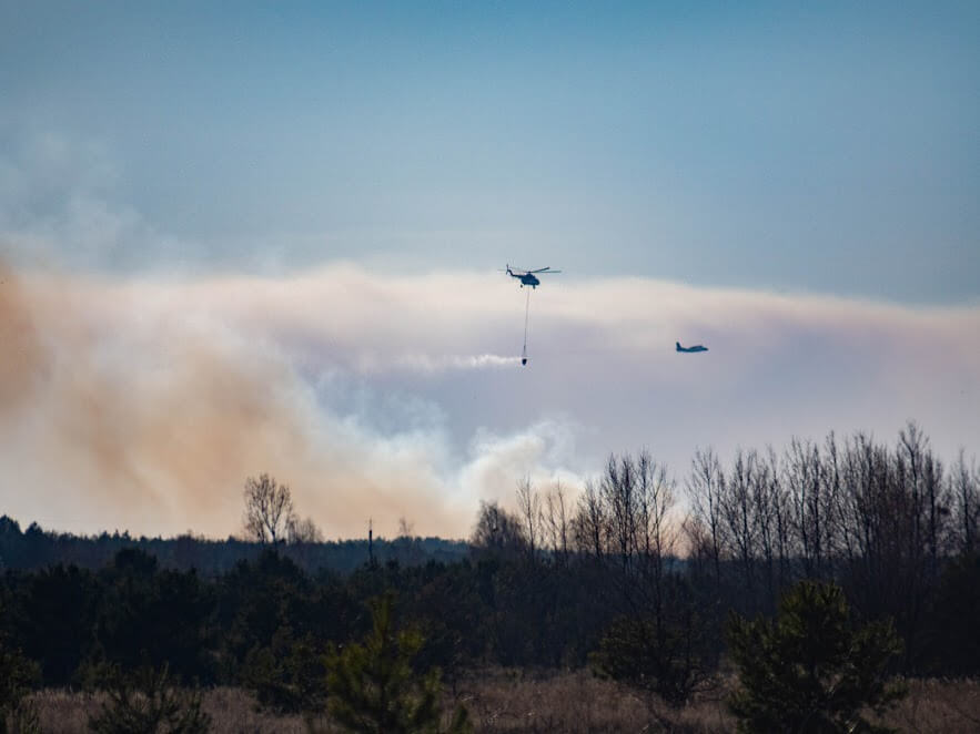 Chernobyl gran incendio forestal extinguido con la ayuda de drones 3