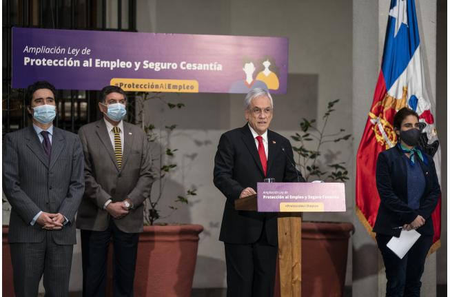 Presidente Piñera firma proyecto que amplía Ley de Protección del Empleo y del Seguro de Cesantíajpeg