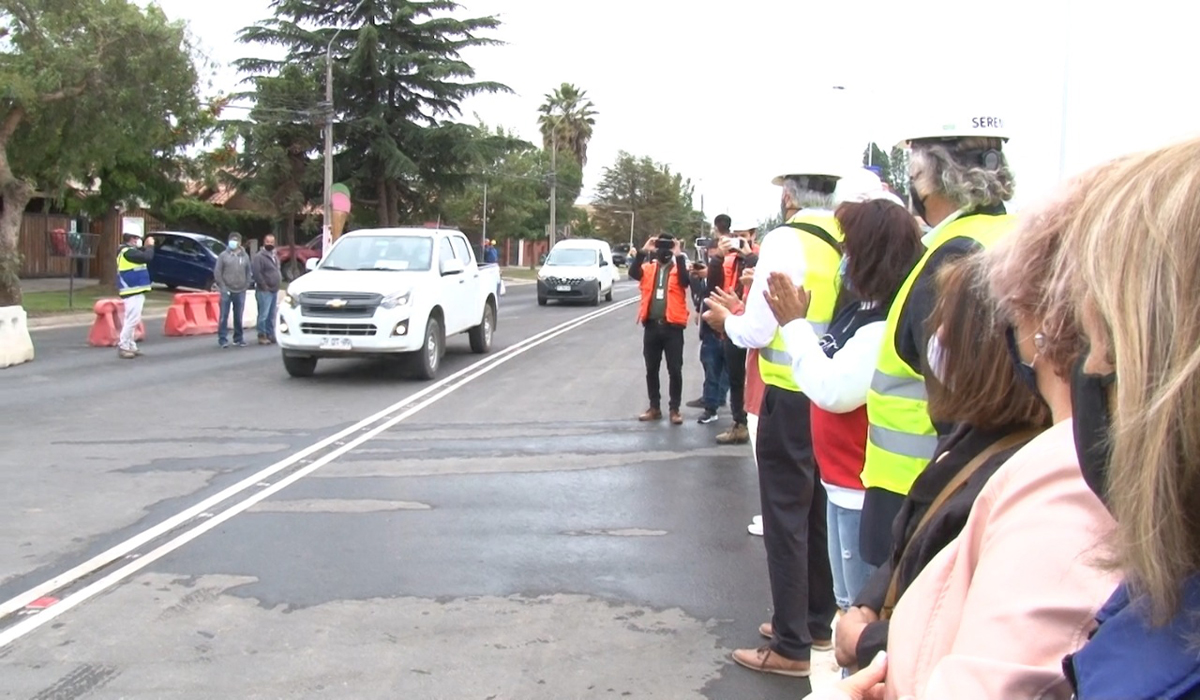 MUNICIPALIDAD DE RANCAGUA JUNTO A GRUPO EFE REALIZA ENTREGA DE TRÁNSITO EN PASO SOBRENIVEL LAS COLORADAS.jpeg