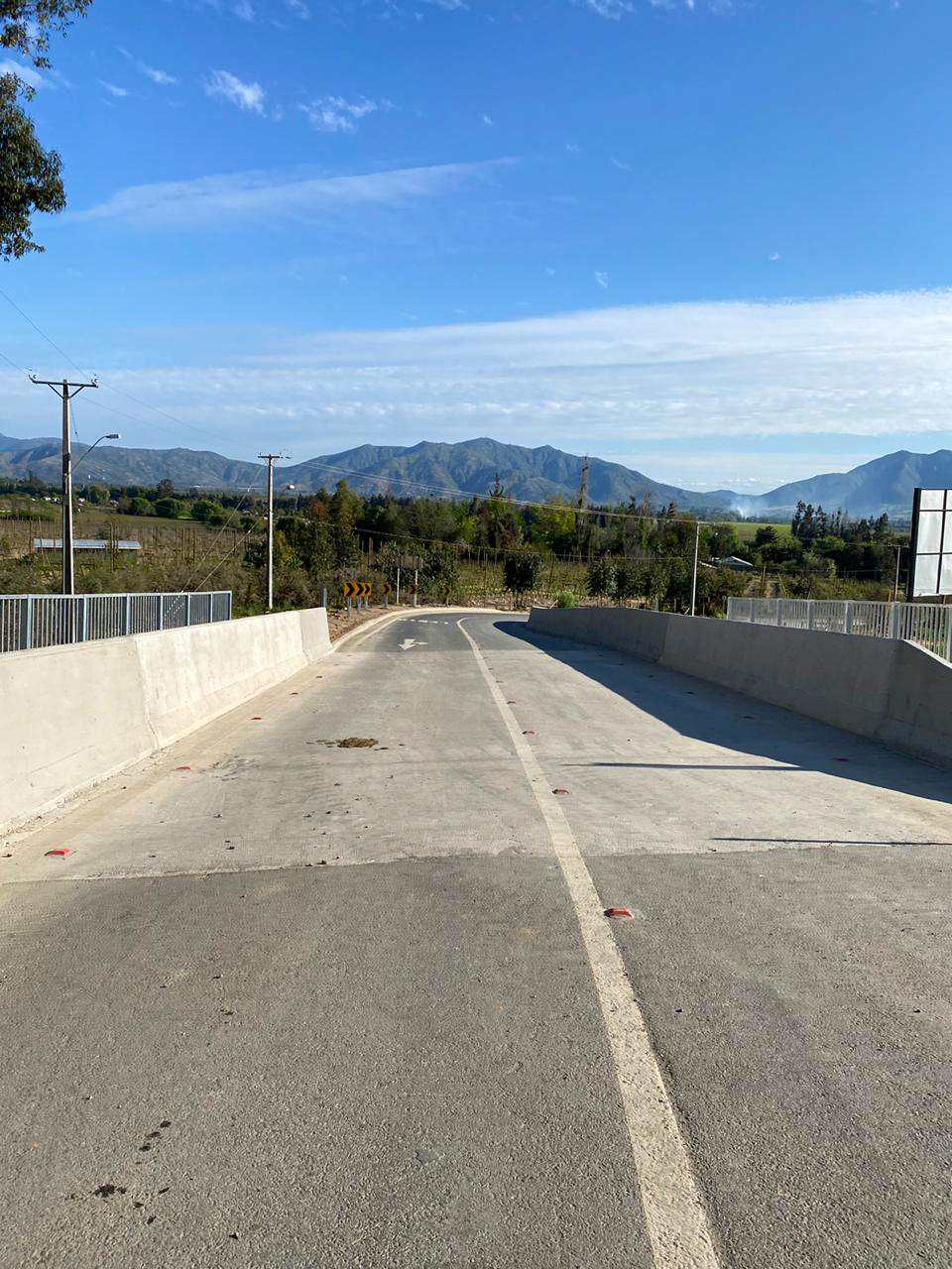SEREMI MOP OHIGGINS Y ALCALDE DE PEUMO ENTREGAN A USO PÚBLICO NUEVO PUENTE LA CORNELLANA 2
