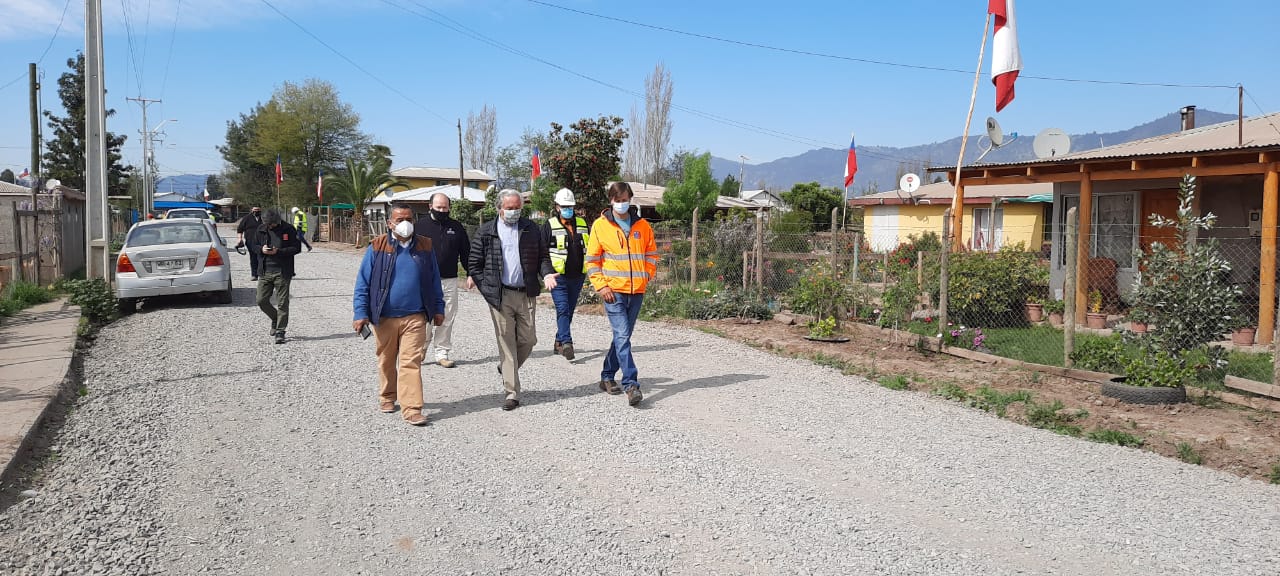 SEREMI OBRAS PÚBLICAS INSPECCIONA CAMINOS PAVIMENTADOS Y NUEVOS SECTORES POR PAVIMENTAR EN CHÉPICA