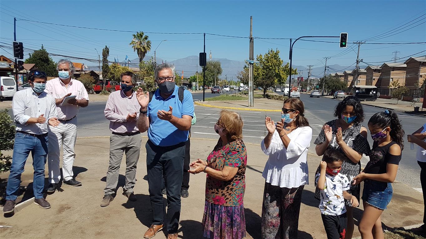 NUEVO CRUCE SEMAFORIZADO EN AVENIDA REPÚBLICA DE CHILE CON ITATA APORTARÁ MAYOR SEGURIDAD A VECINOS DEL SECTOR 2