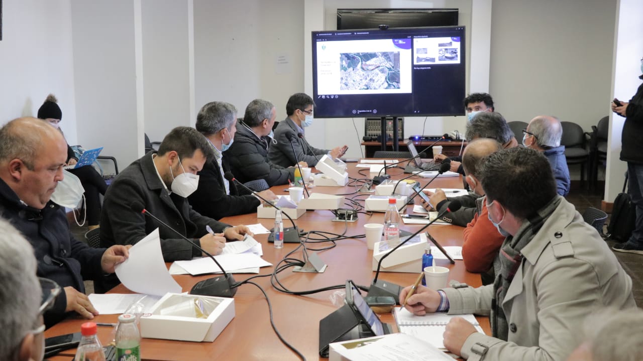 COMISIÓN DE INFRAESTRUCTURA DEL CORE DA PUNTAPIÉ INICIAL AL MEJORAMIENTO DEL PARQUE COLCHAGUA EN SANTA CRUZ 3