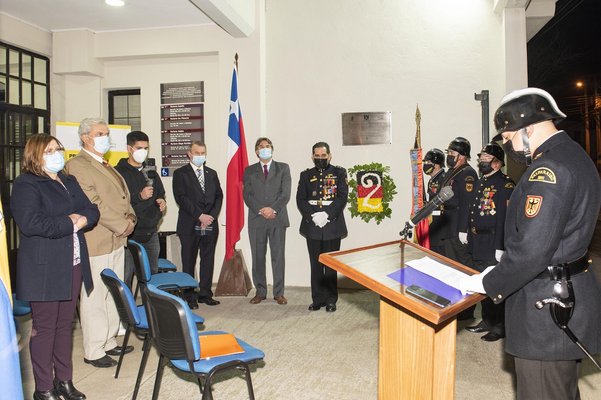 EN VALPARAÍSO EMOTIVA CEREMONIA A 90 AÑOS DEL FALLECIMIENTO DEL BOMBERO JULIO FENNER
