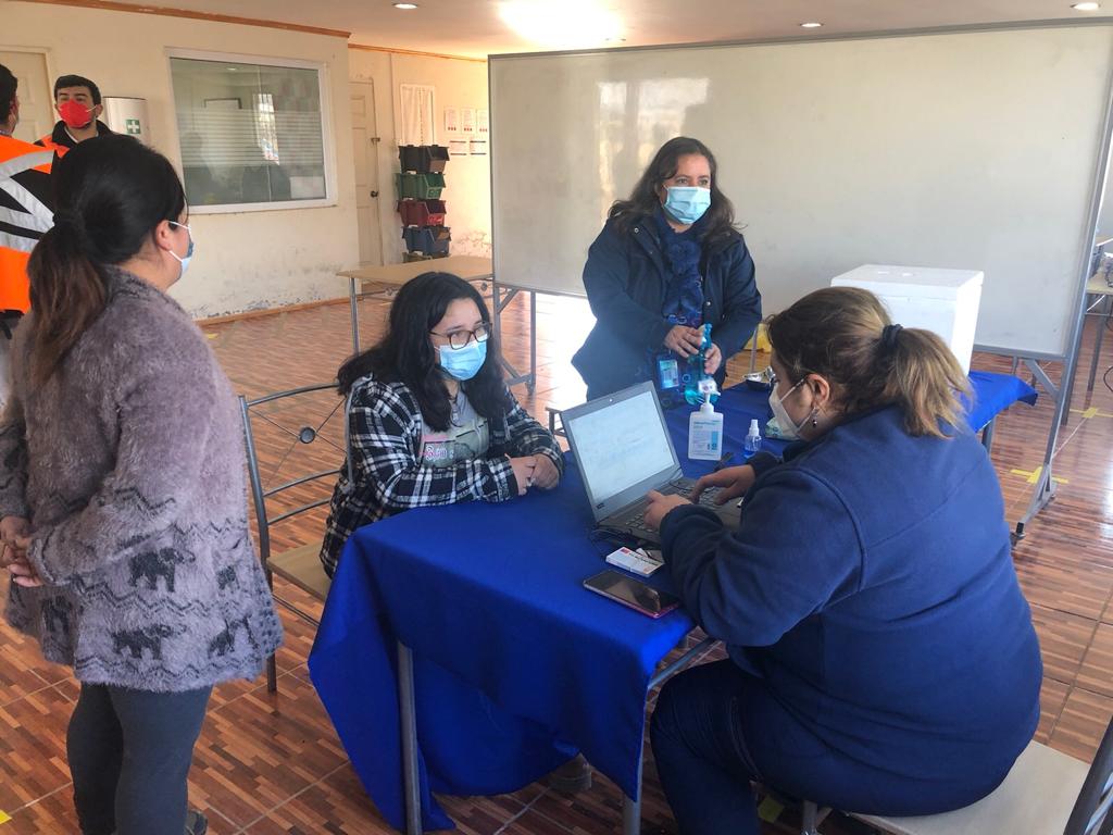 SEREMI DE MINERÍA OHIGGINS GESTIONA OPERATIVO DE VACUNACIÓN PARA LA FAMILIA MINERA DE CHANCÓN 1