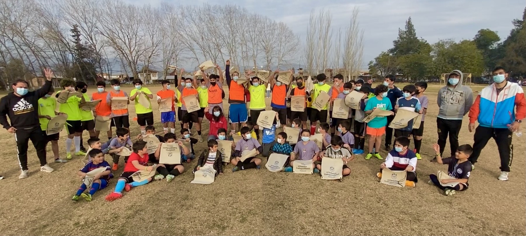 SEREMI DEL TRABAJO VISITA ESCUELAS DE FUTBOL PARA DIFUNDIR CAMPAÑA SOBRE LA ERRADICACIÓN DEL TRABAJO INFANTIL EN LA REGIÓN 0