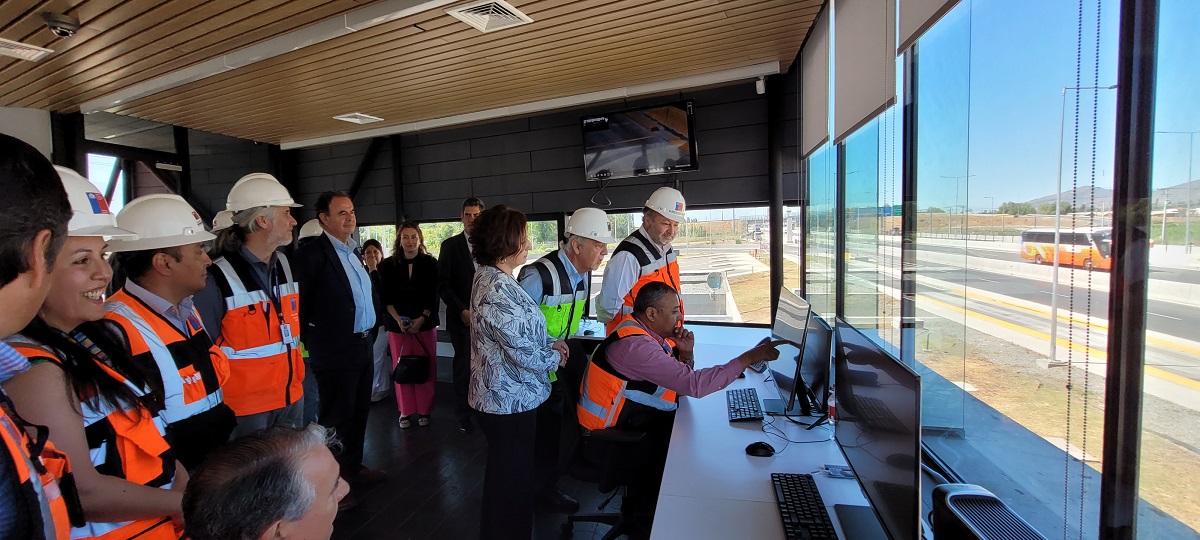 SUBSECRETARIO DE OBRAS PÚBLICAS INAUGURÓ LA MÁS GRANDE PLAZA DE PESAJE QUE SE HAYA CONSTRUIDO EN LA RUTA 5 SUR 3