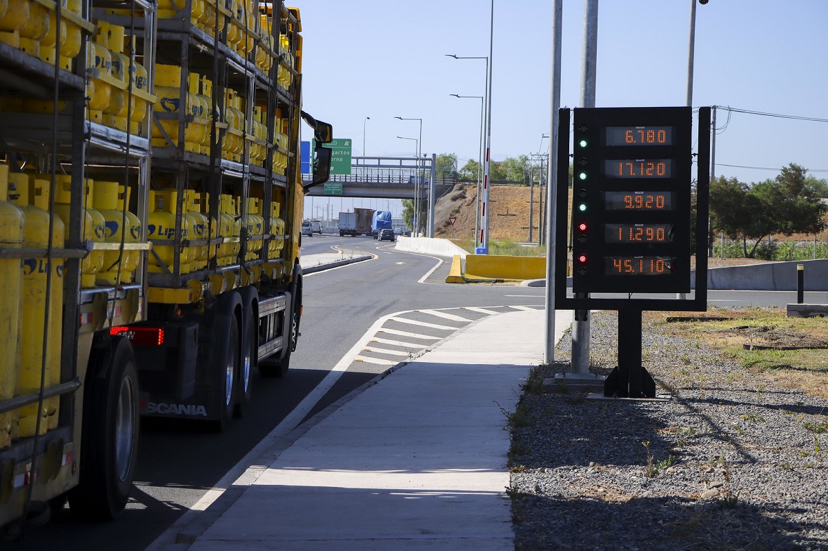 SUBSECRETARIO DE OBRAS PÚBLICAS INAUGURÓ LA MÁS GRANDE PLAZA DE PESAJE QUE SE HAYA CONSTRUIDO EN LA RUTA 5 SUR 4