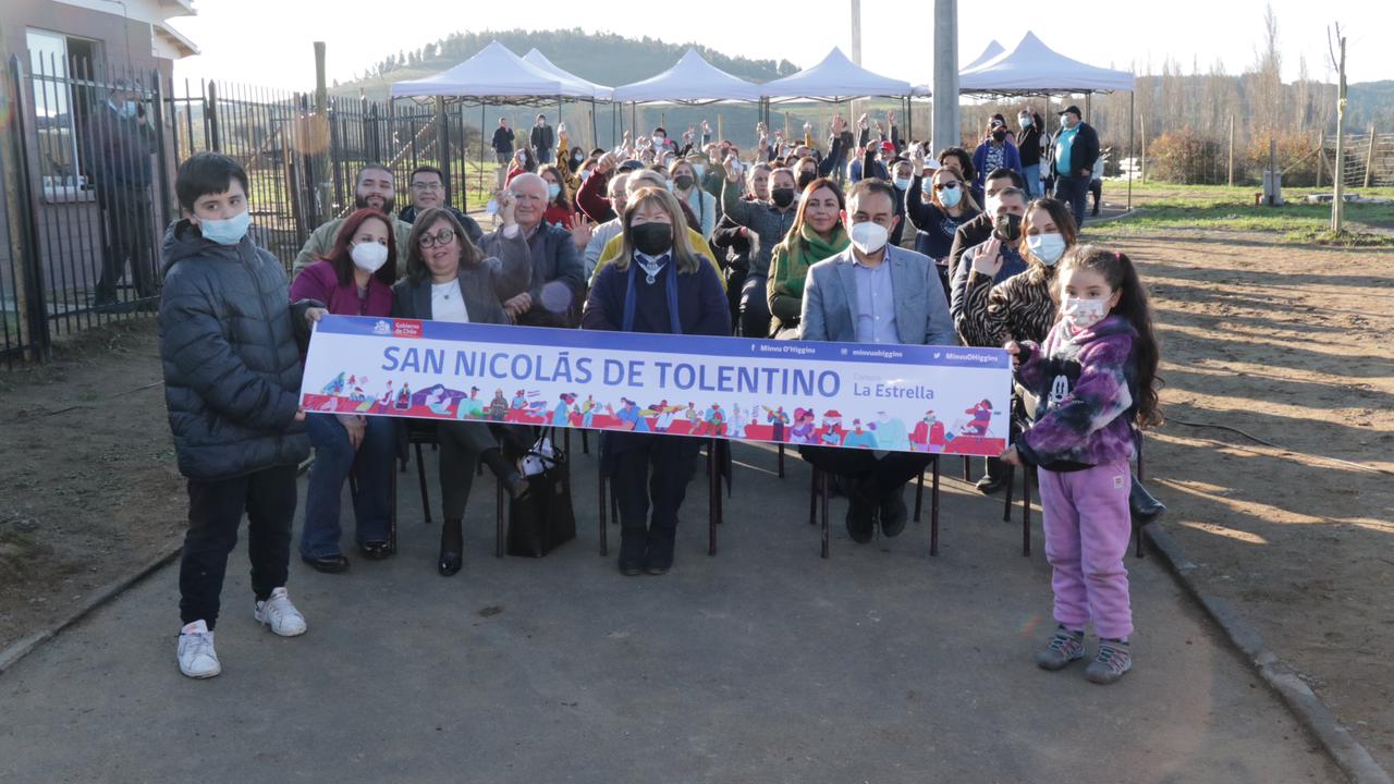 LA ESTRELLA FAMILIAS DEL COMITÉ SAN NICOLÁS DE TOLENTINO RECIBIERON SUS VIVIENDAS Autoridades y vecinos compartieron la jornada
