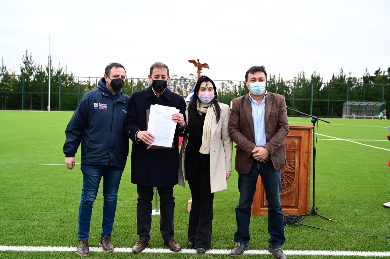 EL MAULE GOBERNADORA REGIONAL INAUGURÓ ESTADIO PAHUIL DE CHANCO 2