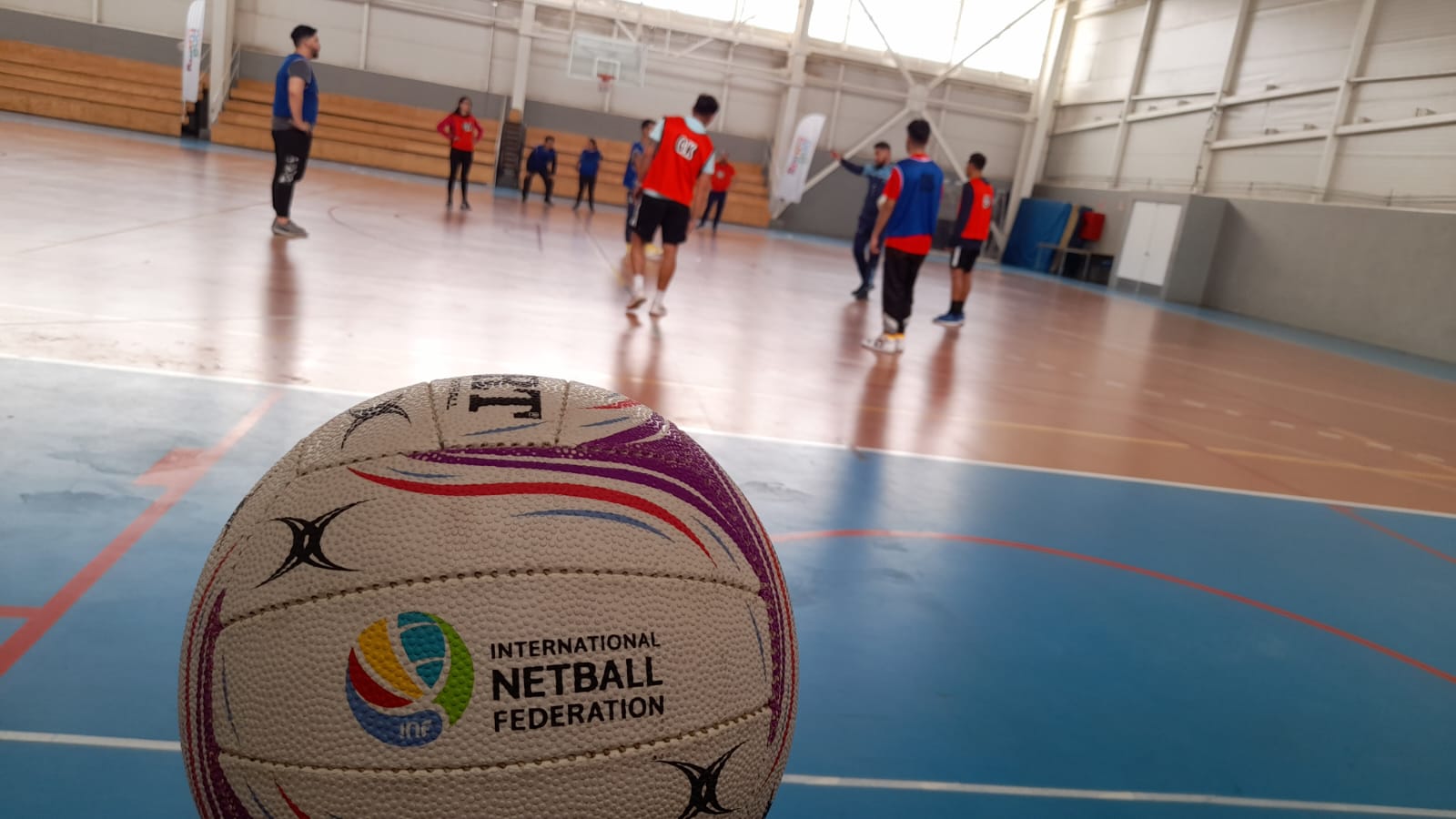 COACH ARGENTINO CAPACITÓ A ESTUDIANTES DE SANTO TOMÁS EN NETBALL