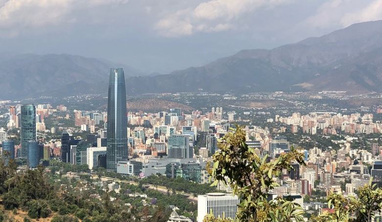 GRUPO ALPHA INMOBILIARIA VE MENOR INCERTIDUMBRE PESE A COMPLEJA REALIDAD DEL RUBRO Y RETOMA INVERSIONES