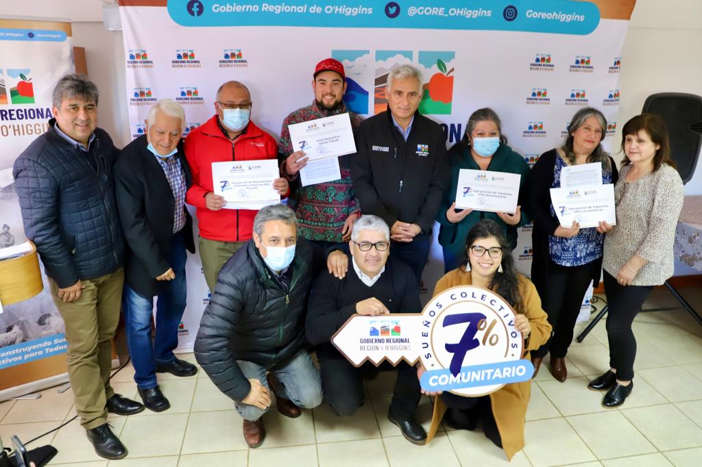 Gobernador Pablo Silva Amaya entrega certificados de adjudicación de 7 Comunitario FNDR a organizaciones sociales de OHiggins 2