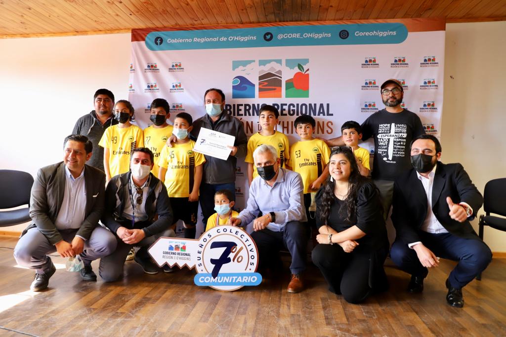 Gobernador Pablo Silva Amaya entrega certificados de adjudicación de 7 Comunitario FNDR a organizaciones sociales de OHiggins 3