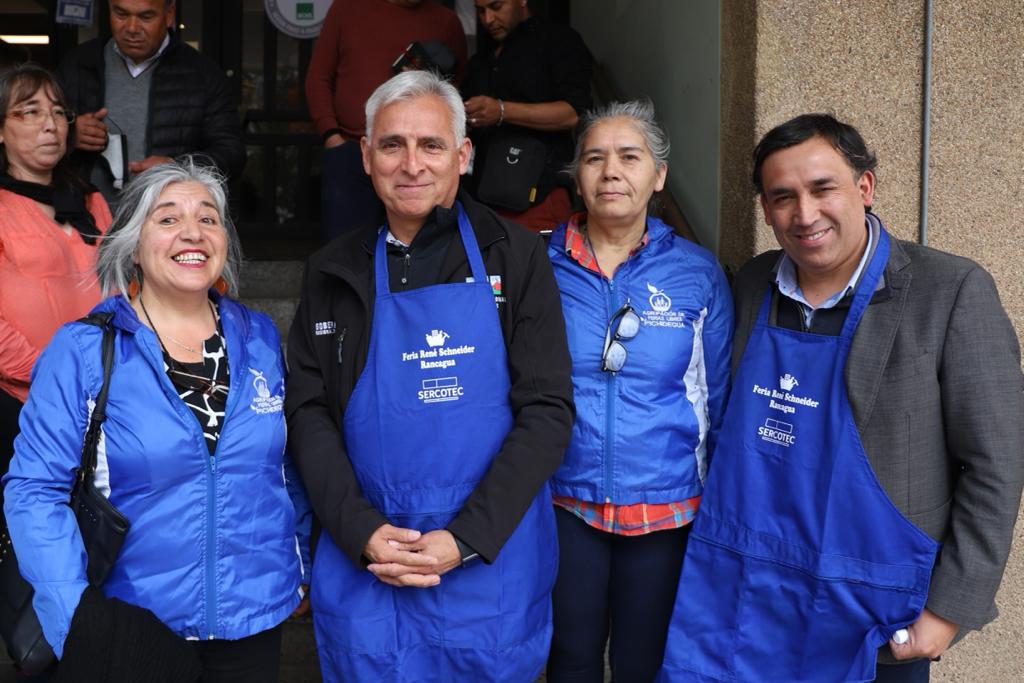 GOBERNADOR REGIONAL Y DIRECTOR DE SERCOTEC SE REÚNEN CON DIRIGENTES DE FERIAS LIBRES DE LA REGIÓN PARA EVALUAR NUEVO PROGRAMA EN SU APOYO CON RECURSOS FNDR 3