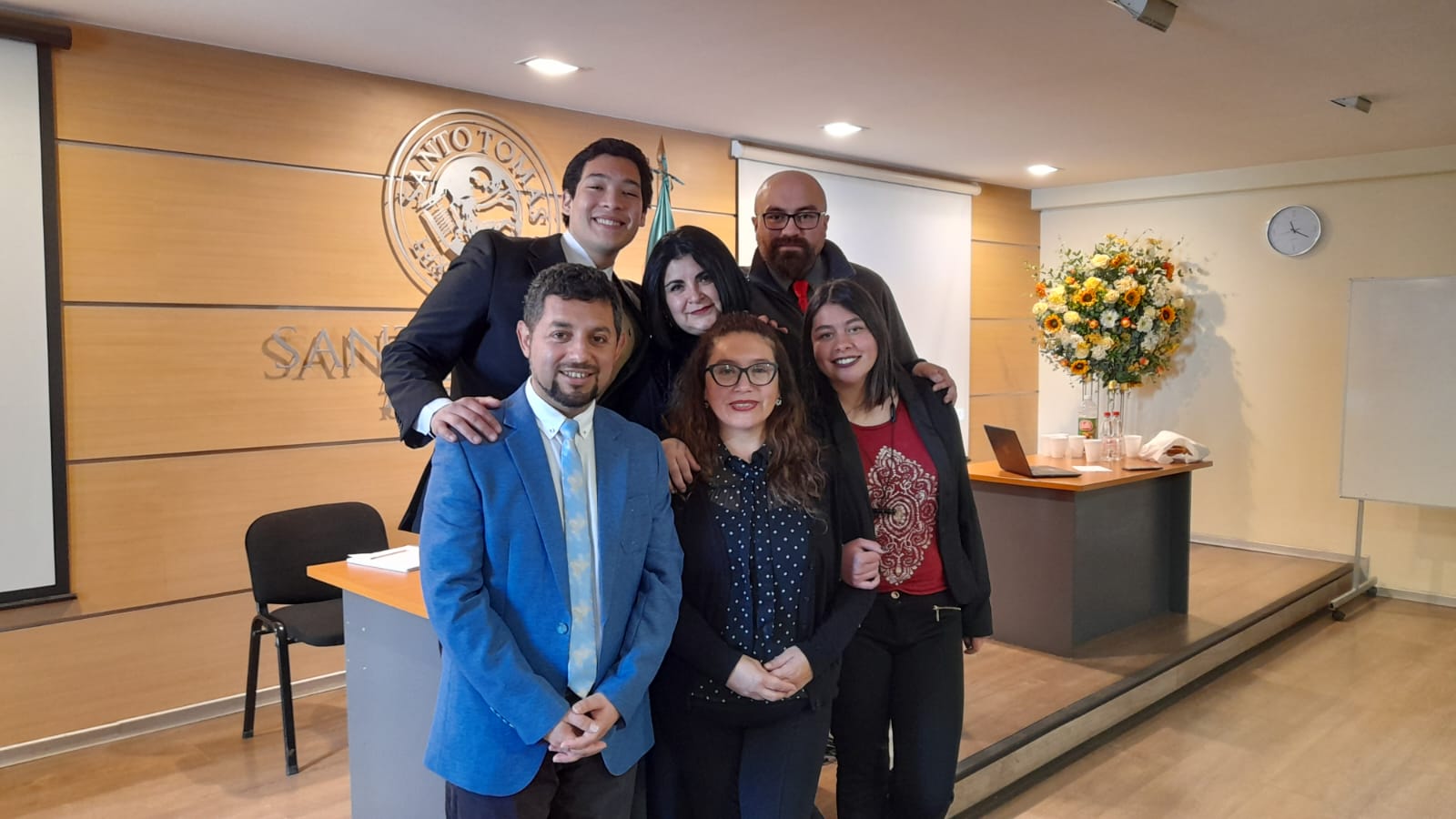 EQUIPO DE RANCAGUA CLASIFICÓ A LA FINAL NACIONAL DEL TORNEO DE DEBATES SANTO TOMÁS Equipo debates santo tomas rancagua 2
