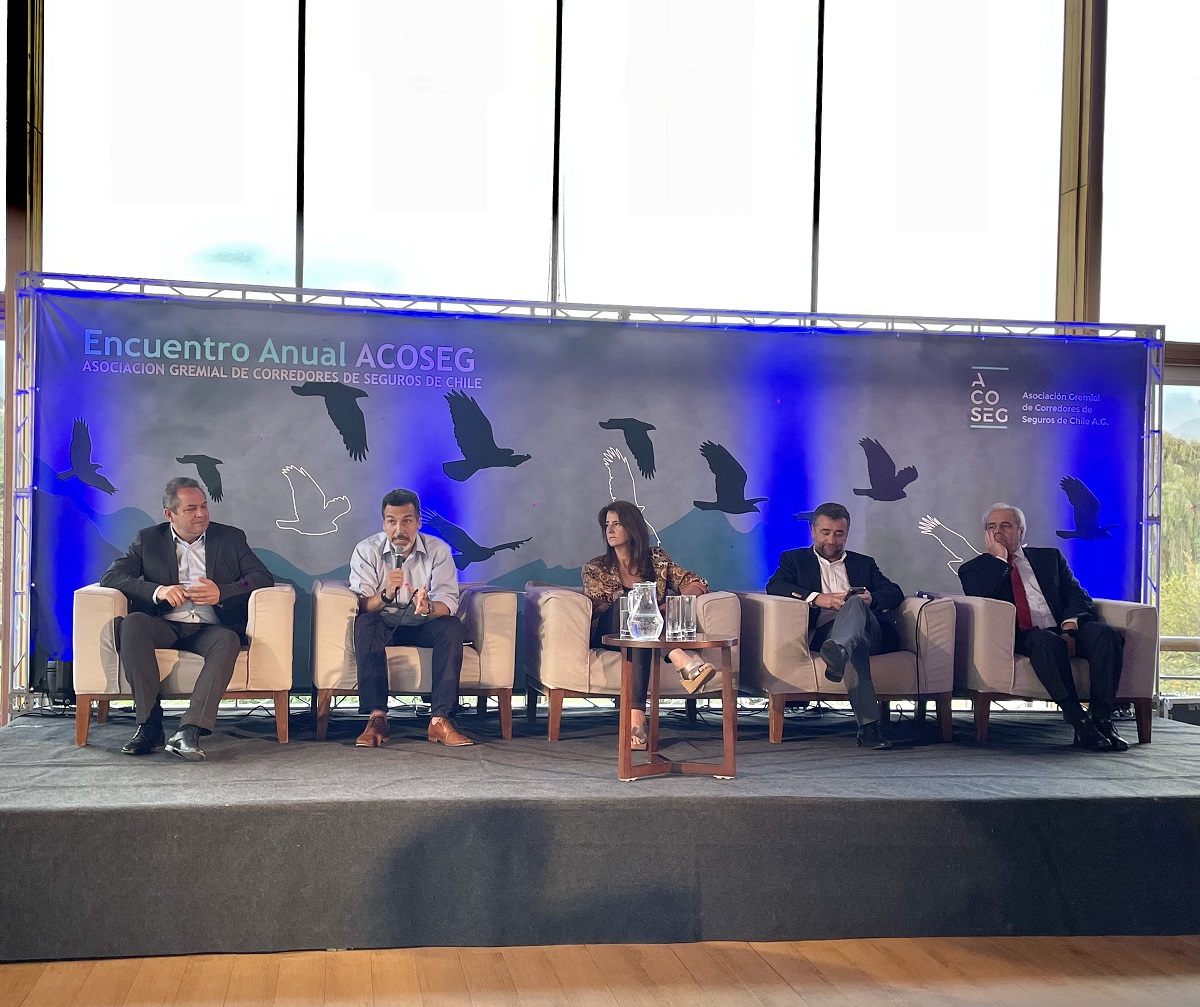 CON CONVERSATORIO SOBRE LOS NUEVOS ESCENARIOS Y LA TRANSFORMACIÓN DIGITAL LA ASOCIACIÓN DE CORREDORES DE SEGUROS ACOSEG REALIZÓ SU 4 ENCUENTRO ANUAL 2022 IV ENCUENTRO ACOSEG LRM COMUNICACIONES
