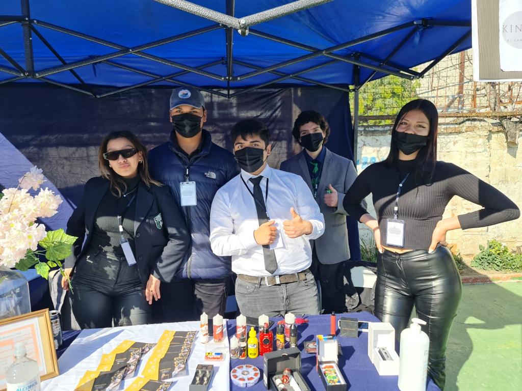 ESTUDIANTES REALIZARON FERIA DE INNOVACIÓN Y DESARROLLO EN COLEGIO TECNOLÓGICO PULMAHUE DE RANCAGUA Estudiantes realizaron Feria de Innovación y Desarrollo1