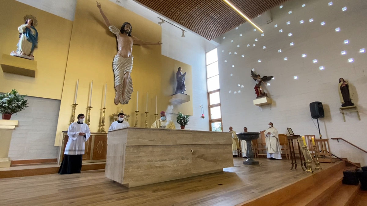 Consagración nuevo Altar Templo Parroquial San Vicente de Tagua Tagua 1