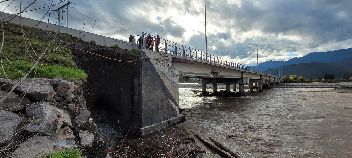 MOP OHIGGINS HA RECUPERADO CERCA DEL 90 DE AFECTACIONES EN CAMINOS DE LA RED DE VIALIDAD EN LA REGIÓN 1 Foto Habilitado Puente Coinco