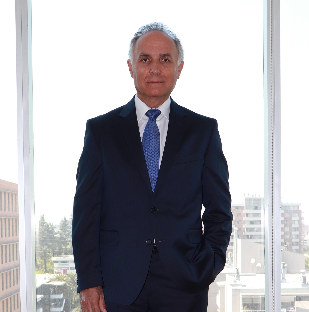 RECTOR DR. TEODORO RIBERA NEUMANN ES DESIGNADO PARA INTEGRAR LA COMISIÓN DE EXPERTOS EN EL MARCO DEL NUEVO PROCESO CONSTITUCIONAL 2
