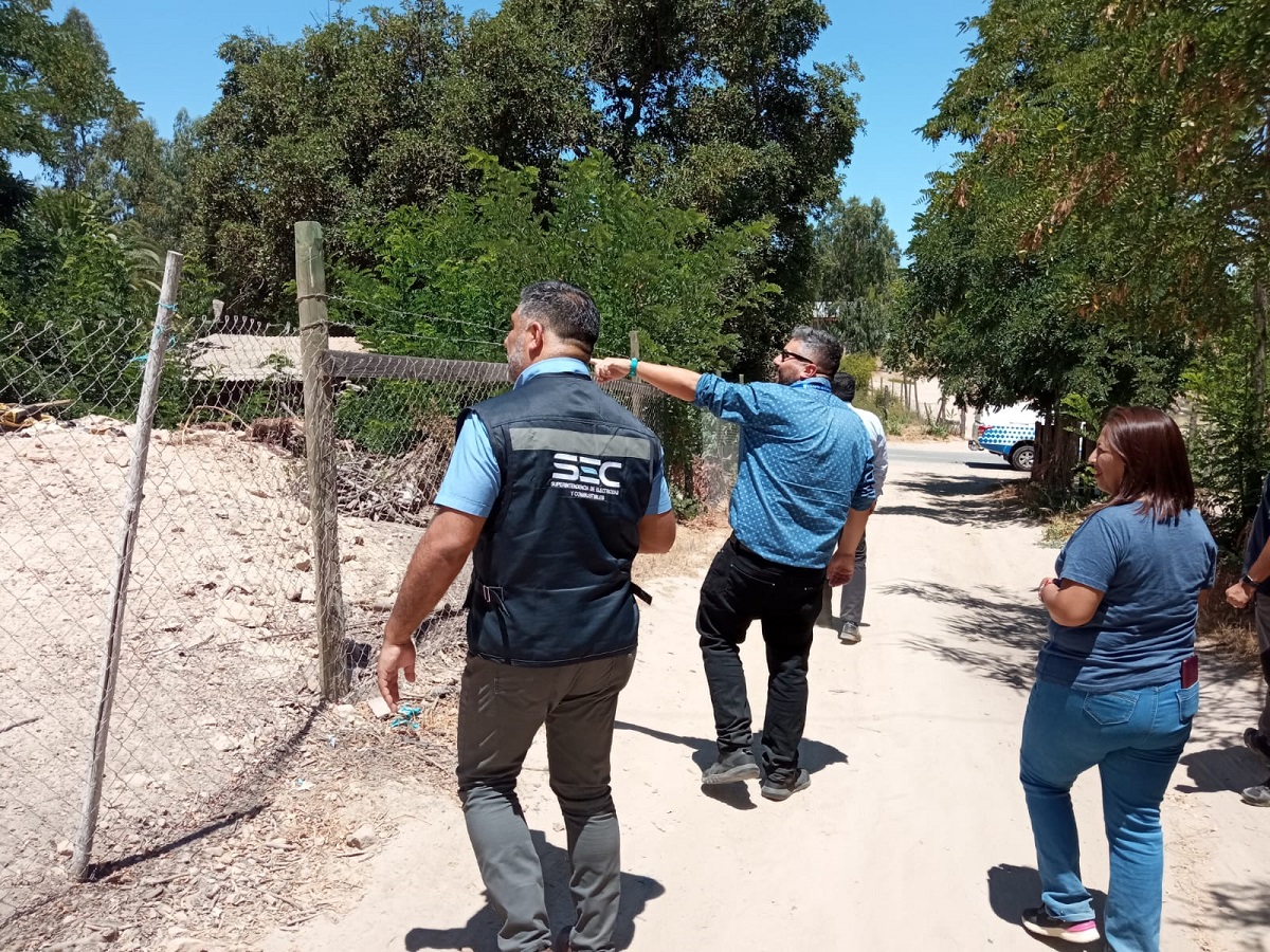 AUTORIDADES DE ENERGÍA REALIZAN LEVANTAMIENTO DE PUNTOS CRÍTICOS EN DIVERSOS SECTORES DE LA COMUNA DE LAS CABRAS PARA MEJORAR LA CALIDAD DEL SUMINISTRO ELÉCTRICO 3