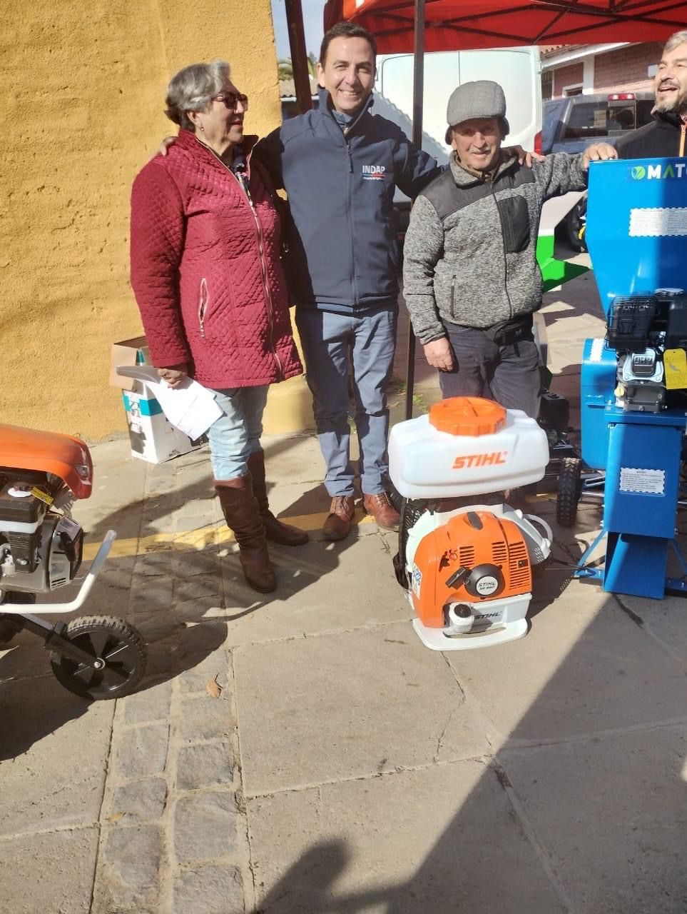AGRICULTORES DE MACHALÍ NAVIDAD Y LITUECHE RECIBENNBSPMAQUINARIA PARA MEJORAR SUS PROCESOS PRODUCTIVOS 3