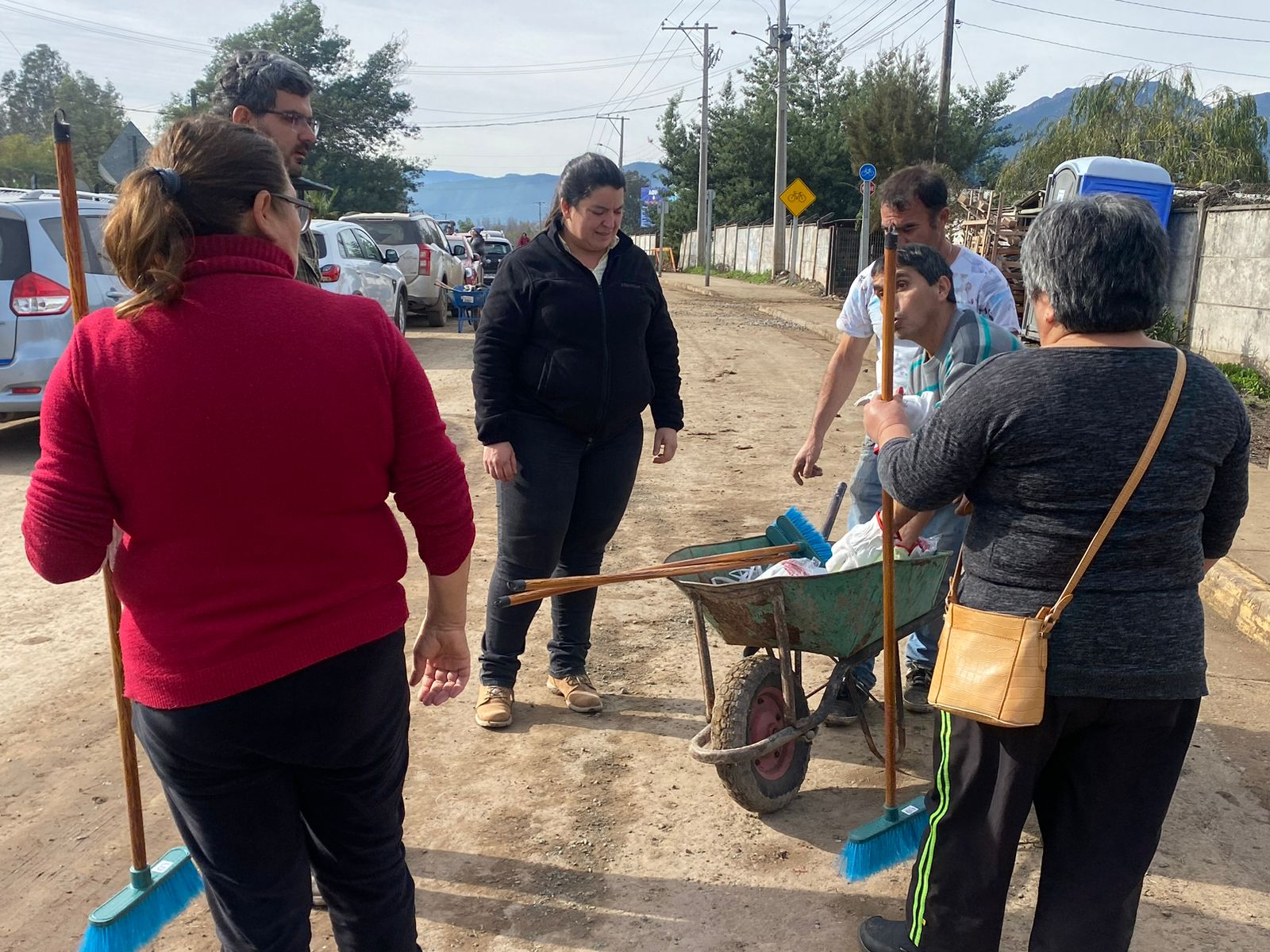 DIPUTADA ROMERO CUESTIONA LENTITUD EN HABILITACIÓN DE VIVIENDAS DE EMERGENCIA EN COMUNAS AFECTADAS Y EMPLAZA AL DELEGADO PRESIDENCIAL A GESTIONAR DE MEJOR FORMA LA AYUDA A LOS DAMNIFICADOS 1