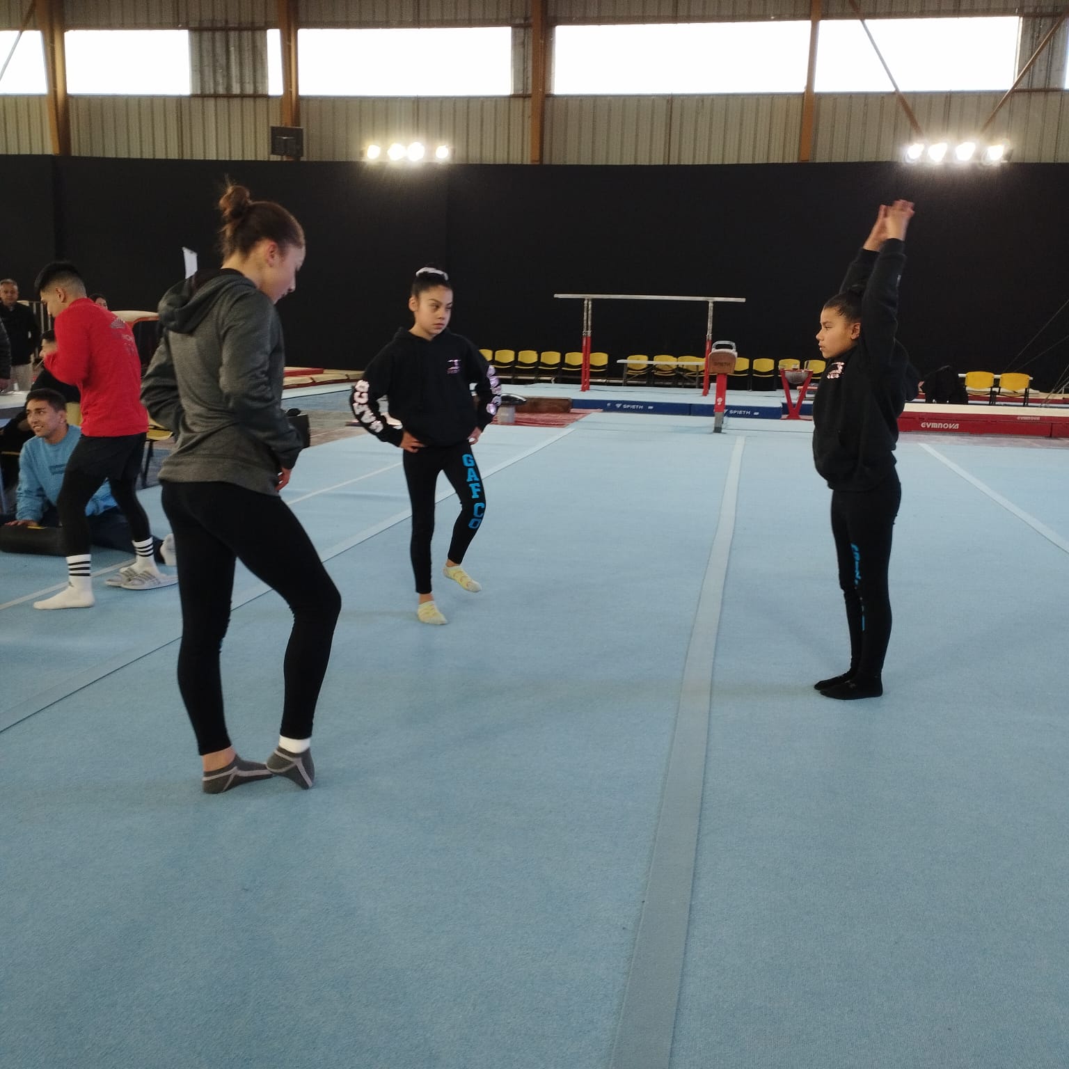 EN SANTA CRUZ SE REALIZA CAMPEONATO NACIONAL AVANZADO Y CAMPEONATO ZONAL DE GIMNASIA ARTÍSTICA FEMENINO Y MASCULINO 