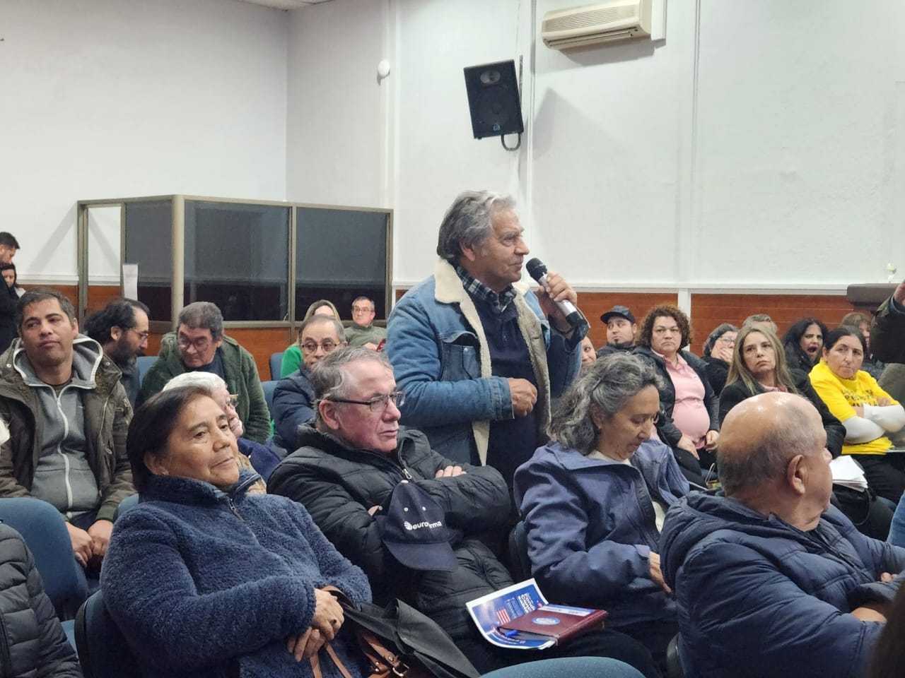 SENADOR JUAN LUIS CASTRO Y SEREMI DEL TRABAJO LIDERAN CONVERSATORIO SOBRE REFORMA PREVISIONAL Y LLAMAN A UN GRAN ACUERDO NACIONAL PARA MEJORAR LAS PENSIONES 5
