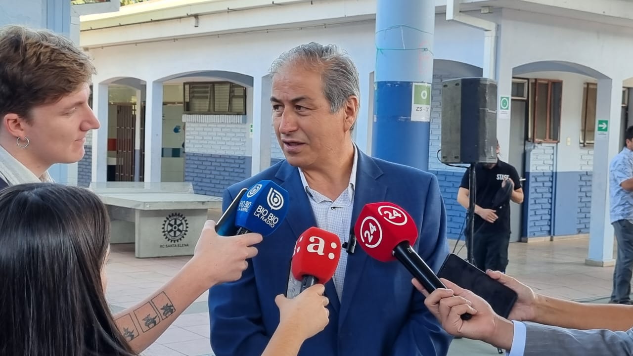 COLEGIO DE PROFESORAS Y PROFESORES RM SEÑALA QUE LE PARECEN JUSTAS LAS DEMANDAS ESTUDIANTILES 2
