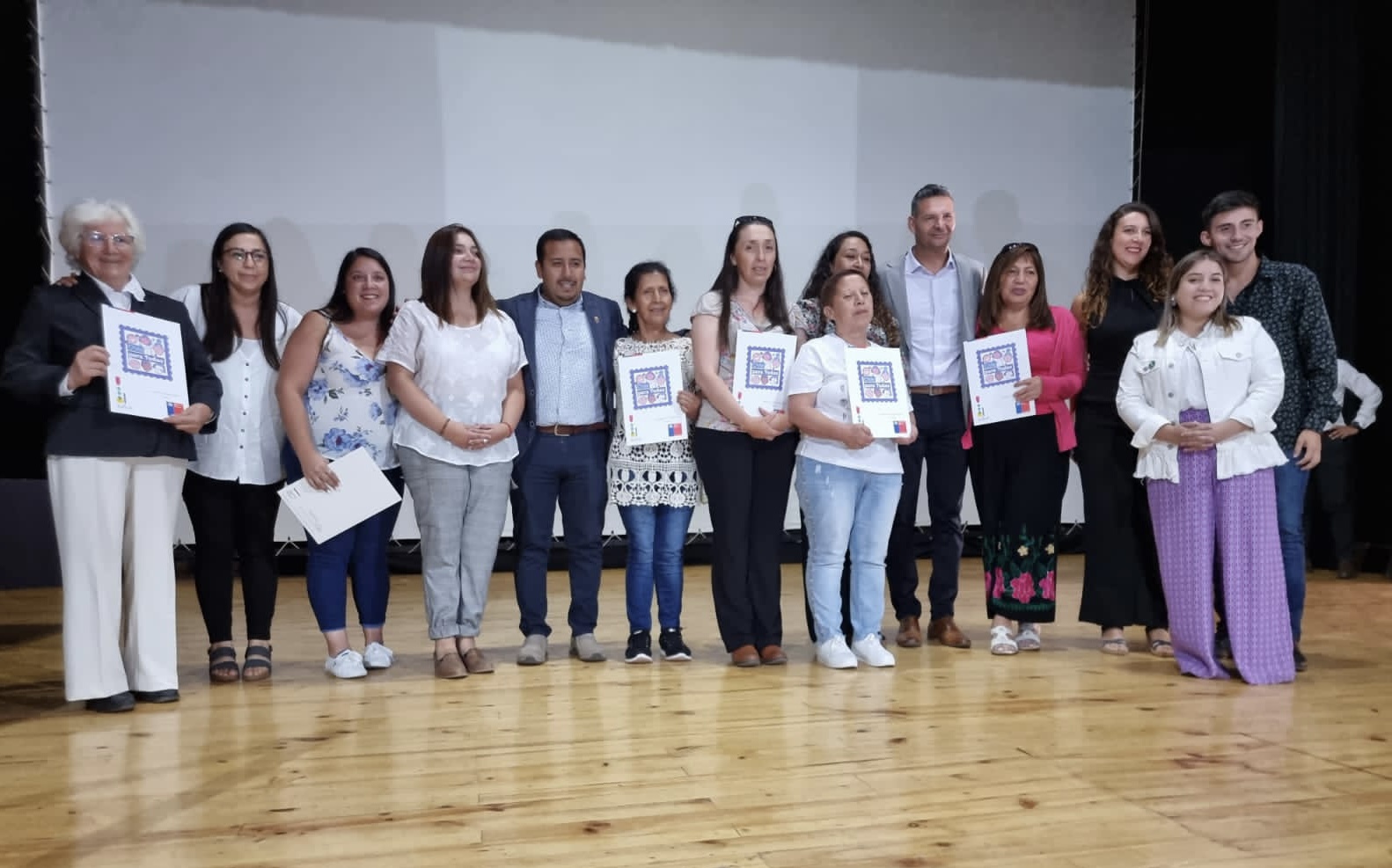 BIENES NACIONALES ENTREGA TÍTULOS DE DOMINIO A 39 BENEFICIARIAS DE COLCHAGUA EN EL MES DE LA MUJER ENTREGA DE TITULOS MUJERES 1