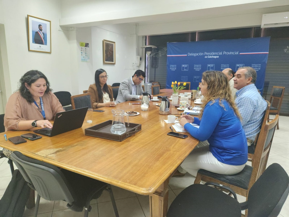 SEREMI DE SALUD Y DELEGADA PRESIDENCIAL RECABAN NECESIDADES DE LOS TERRITORIOS PARA DAR RESPUESTAS A LOS REQUERIMIENTOS DE LA PROVINCIA
