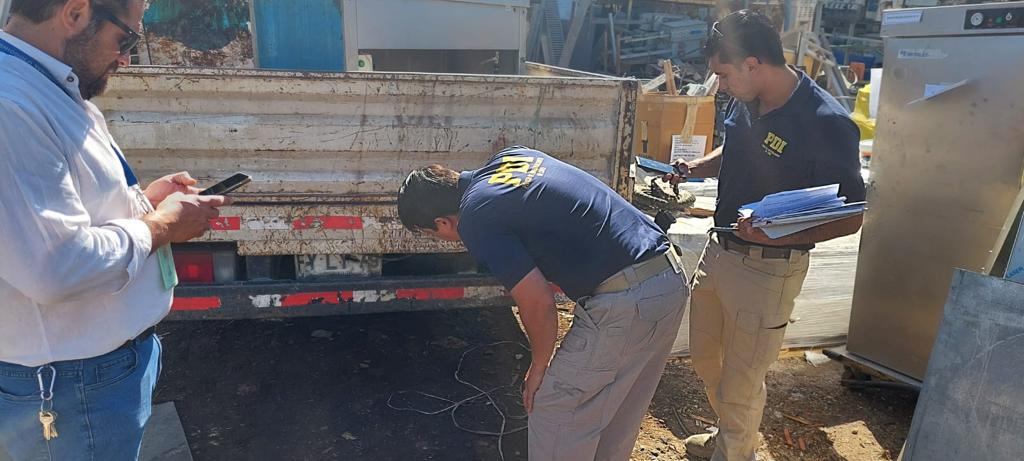 FISCALIZACIÓN EN CHATARRERÍAS DE RANCAGUA PERMITIÓ REALIZAR DECOMISO DE CABLE COBRE Y LUMINARIAS PÚBLICAS 2
