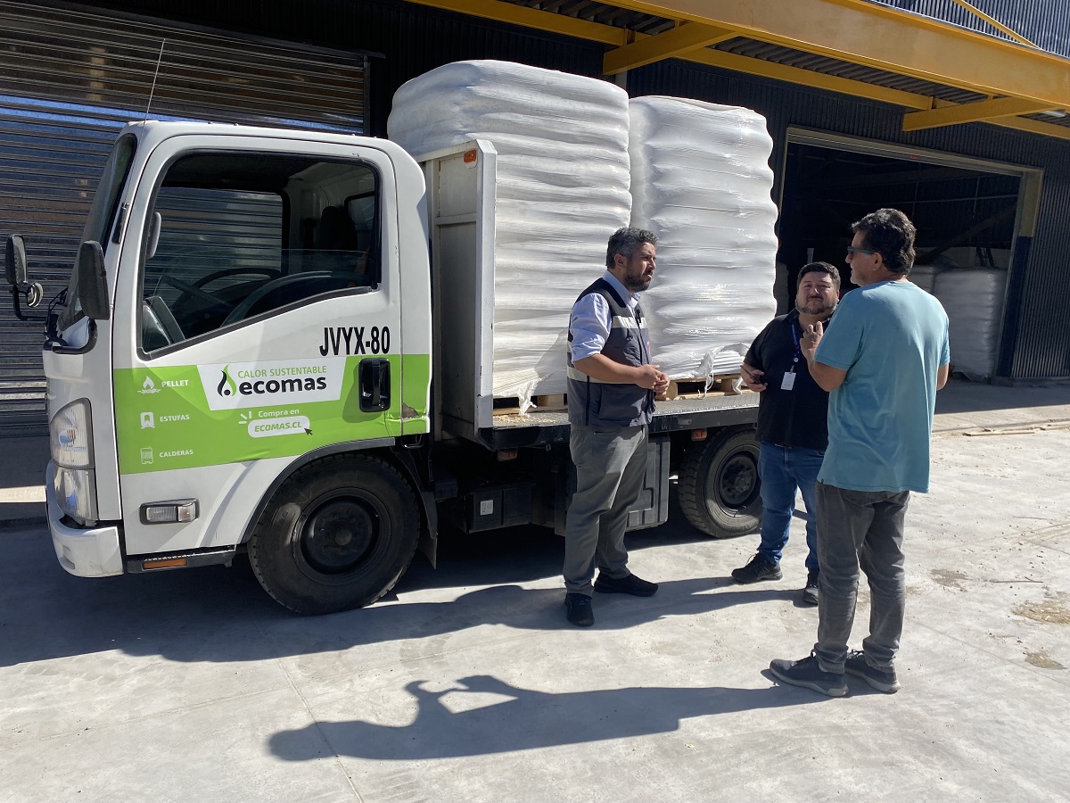 SEREMI DE ENERGÍA VISITA CENTRO DE DISTRIBUCIÓN DE PELLET EN RANCAGUA