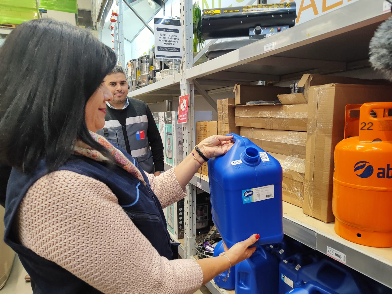 SUBSECRETARIO DE ENERGÍA Y SUPERINTENDENTA SEC LLAMAN A COMPRAR Y UTILIZAR PRODUCTOS DE CALEFACCIÓN QUE ESTÉN CERTIFICADOSb