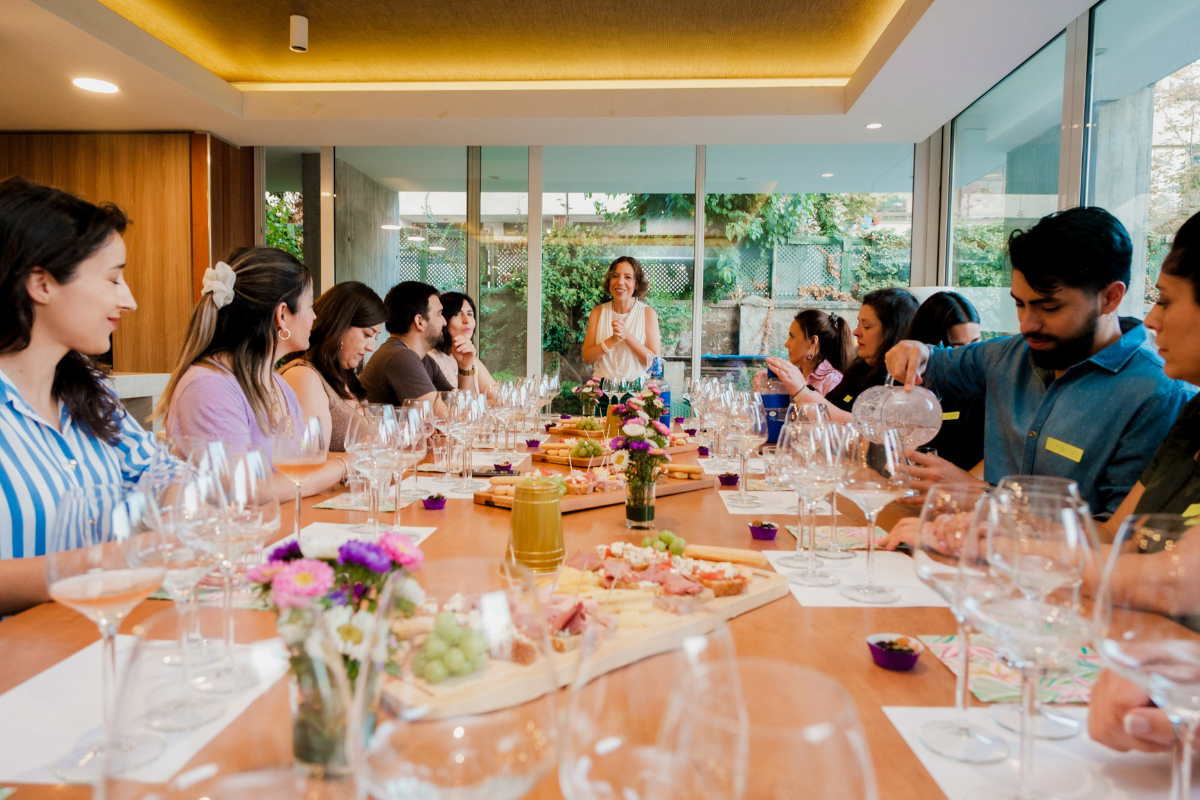 CURSO Y CATA DE VINOS DE ESPAÑA PARA APRENDER JUNTO A LA ACADEMIA DEL VINO 1 2