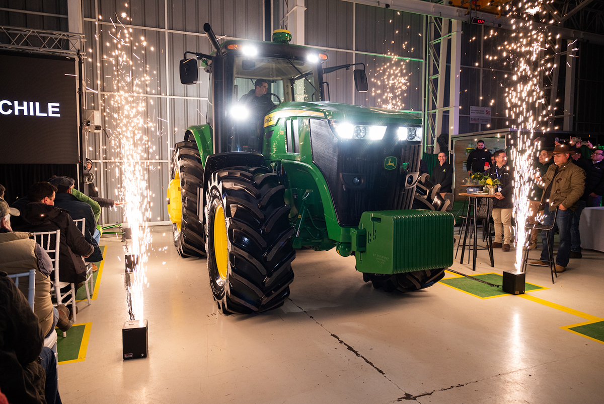 LLEGÓ A SALFA EL NUEVO TRACTOR DE JOHN DEERE EN UN TIEMPO RÉCORD YA CONTAMOS CON UNA GRAN CANTIDAD DE ÓRDENES 2