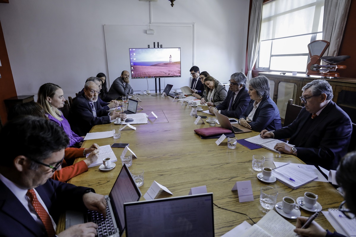 OCDE PRESENTÓ A MINISTROS MARCEL Y JARA PREINFORME SOBRE SEGUROS DE LONGEVIDAD
