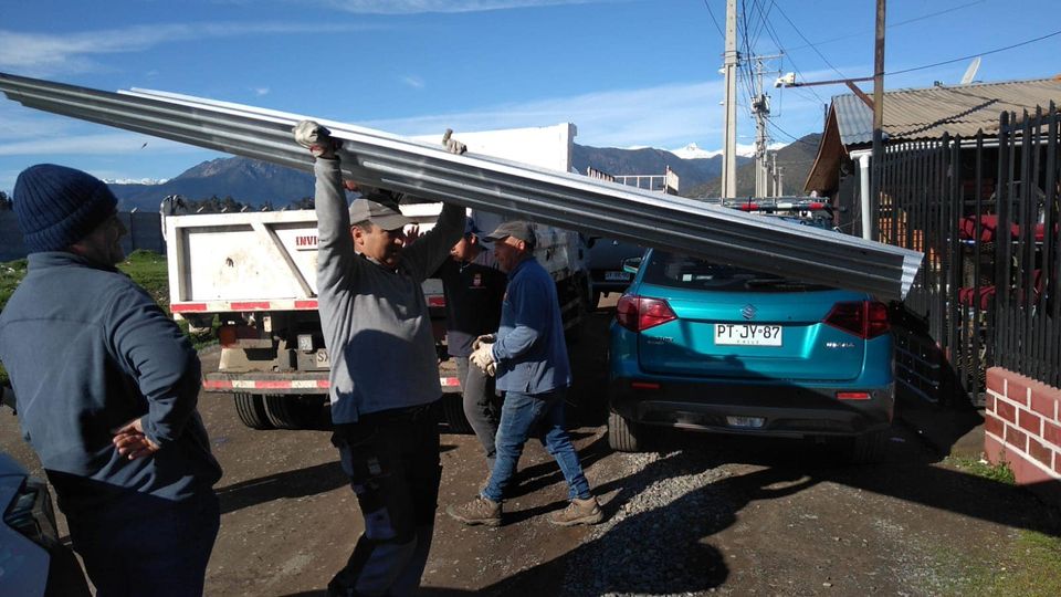 MUNICIPIO DE RENGO SIGUE APOYANDO A VECINOS QUE SUFRIERON DAÑOS TRAS EL PASADO TEMPORAL DE VIENTO 2