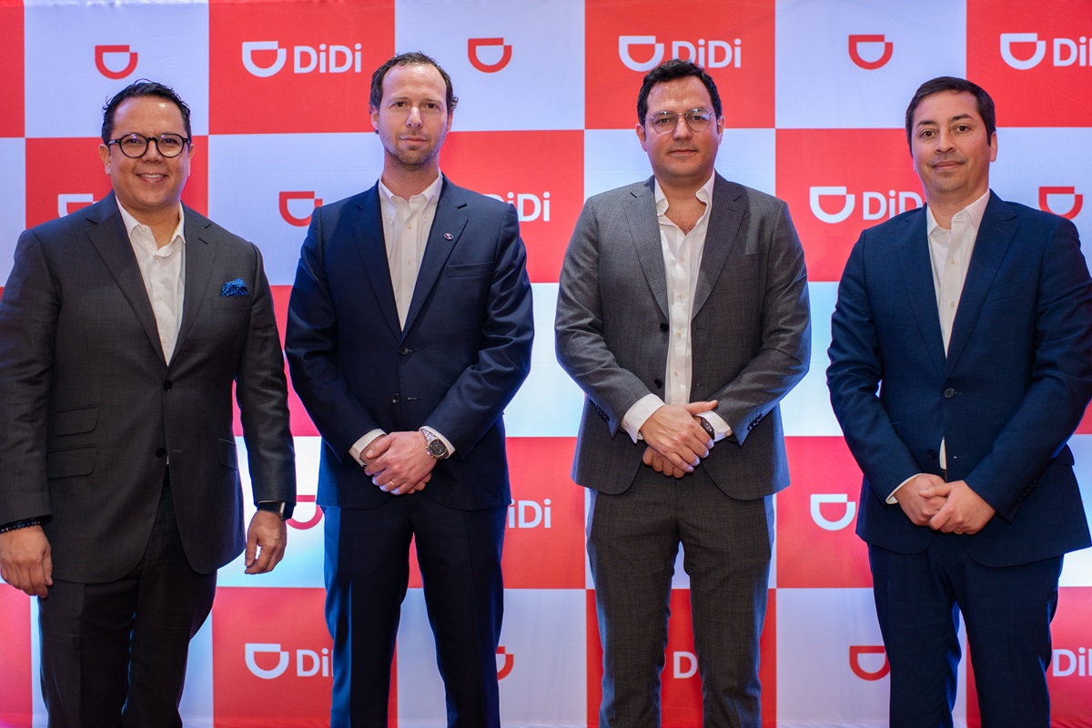CREEMOS FIRMEMENTE QUE LA TECNOLOGÍA ES LA CLAVE PARA UN FUTURO MÁS LIMPIO Y SOSTENIBLE Vía Central piavaldiviesof Didi 73