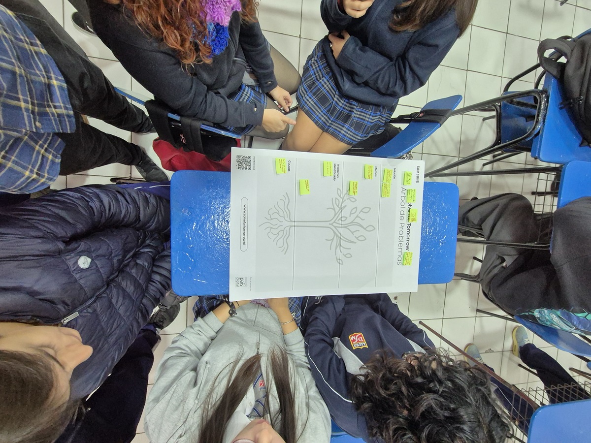 ESTUDIANTES DEL PAÍS ROMPEN RÉCORD DE POSTULACIONES CON IDEAS QUE BUSCAN CAMBIAR EL MUNDO