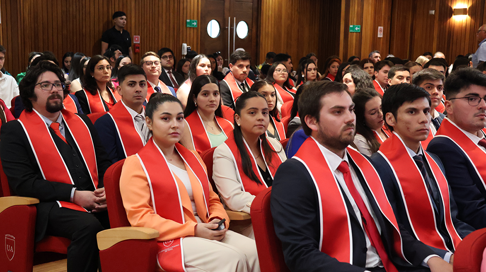U. AUTÓNOMA TITULÓ A MÁS DE 1.000 PROFESIONALES PARA LA REGIÓN Y EL PAÍS 1