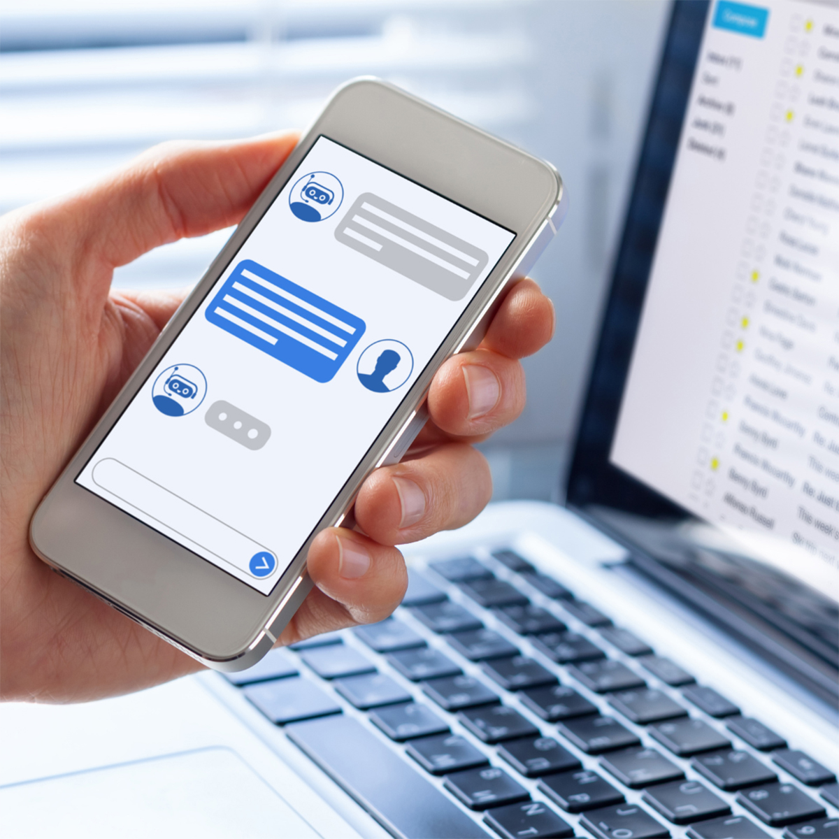 73 DE LOS USUARIOS ESPERA QUE LOS SITIOS WEB Y REDES SOCIALES CUENTEN CON CHATBOTS ESTAS SON LAS PREFERENCIAS DE LOS CLIENTES A LA HORA DE COMUNICARSE 1 4