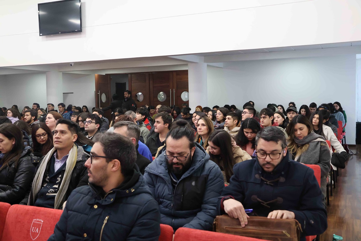 CON LA VISITA DE EXPOSITORES ITALIANOS SE DESARROLLÓ SEMINARIO INTERNACIONAL DE INTELIGENCIA ARTIFICIAL EN UNIVERSIDAD AUTÓNOMA DE CHILE EN TALCA .3