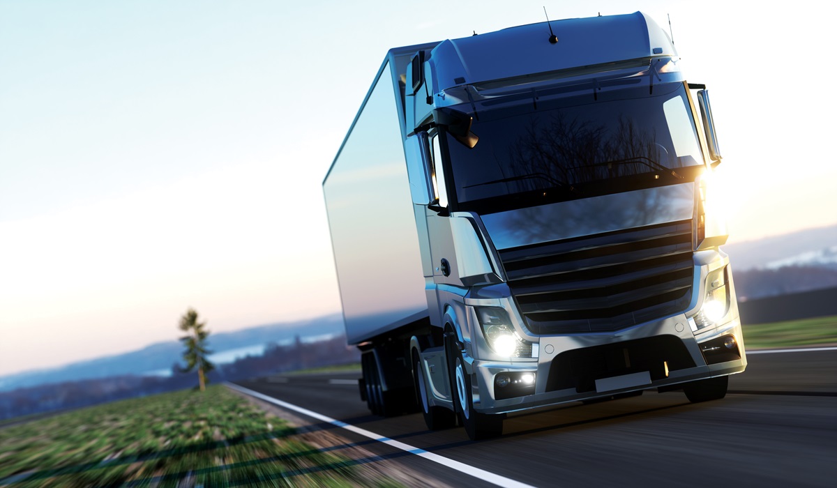 INTELIGENCIA ARTIFICIAL Y TELEMÁTICA ALIADOS PARA MEJORAR LA PRODUCTIVIDAD Y SEGURIDAD EN LA INDUSTRIA MINERA transport truck 1 adobestock 67197035